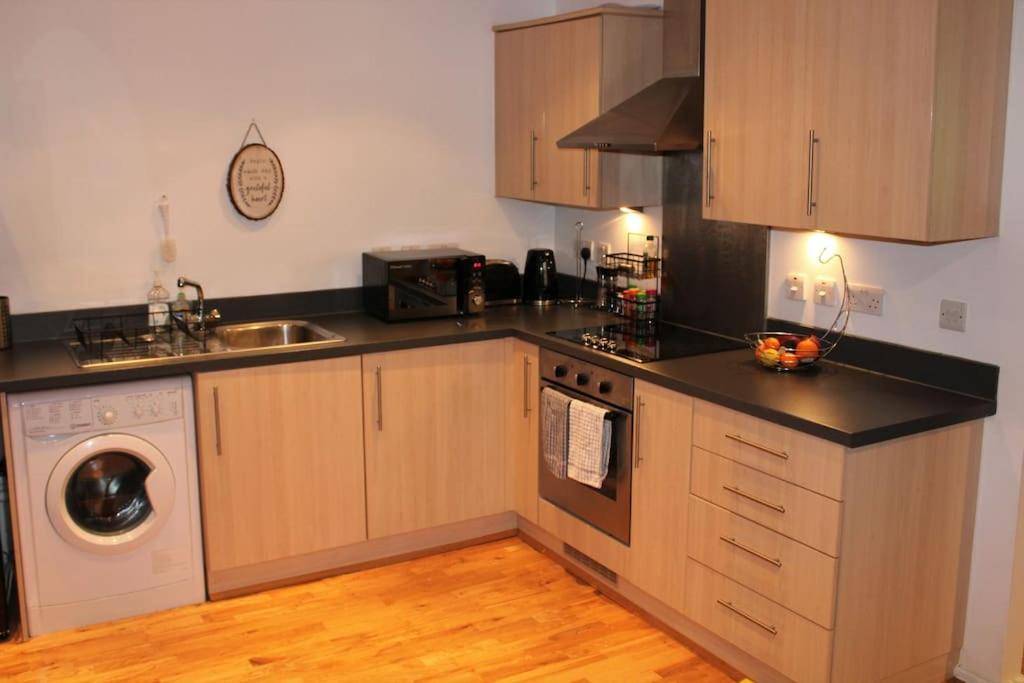 Lovely Modern Apartment Close To Town Centre Lexden 외부 사진
